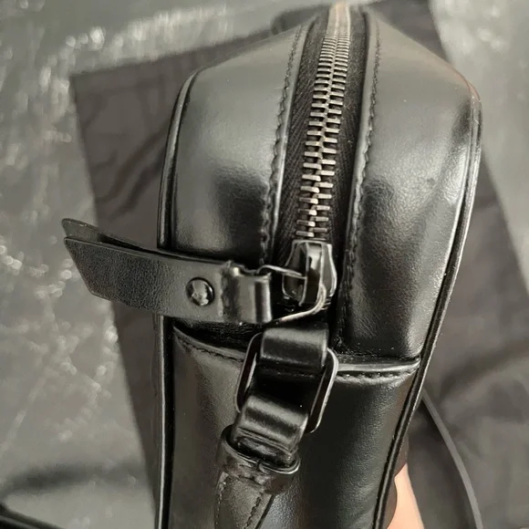 SAINT LAURENT LOU CAMERA BAG IN QUILTED LEATHER - Picture 10 of 17